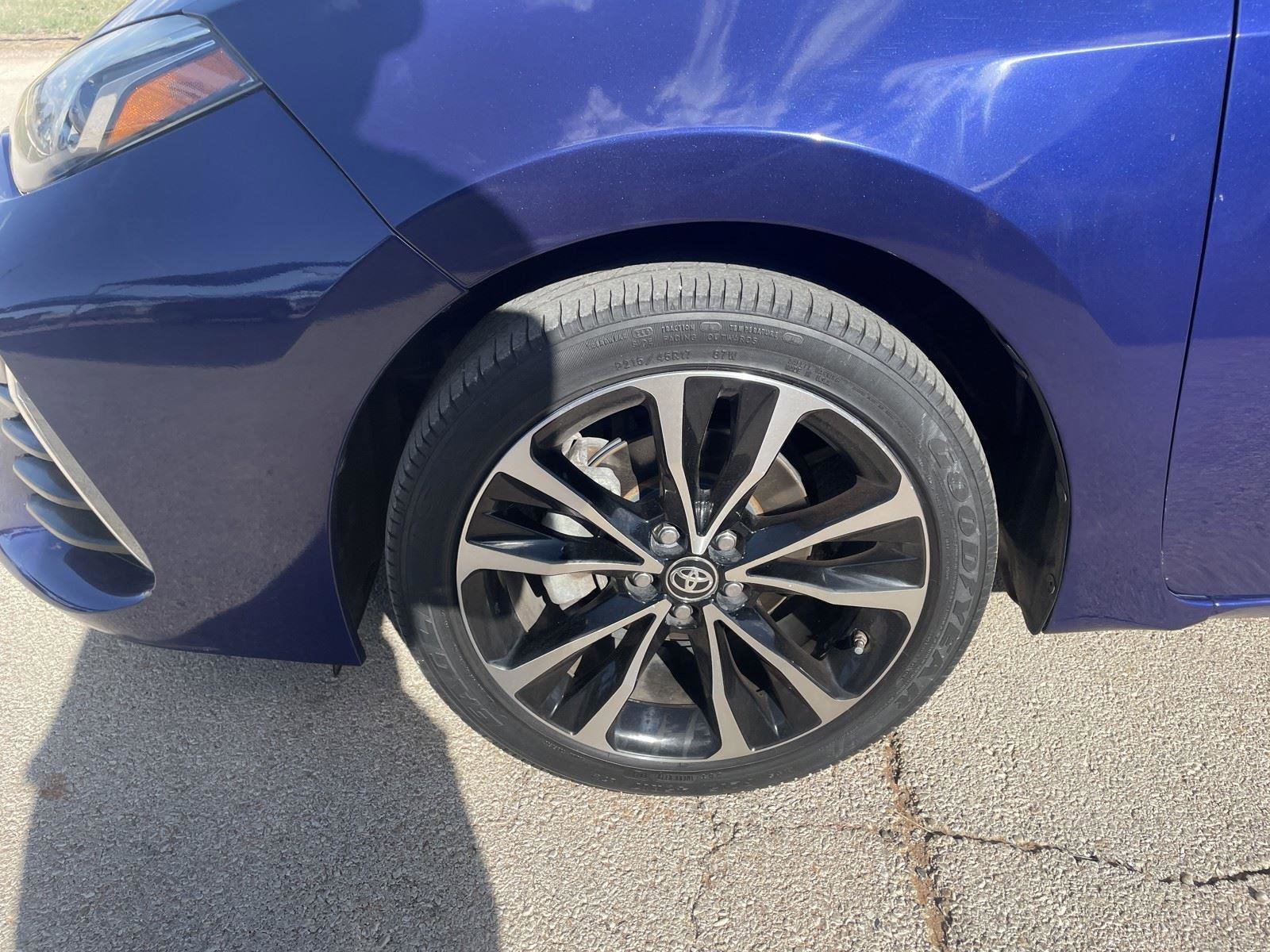 Used 2019 Toyota Corolla XSE image 34