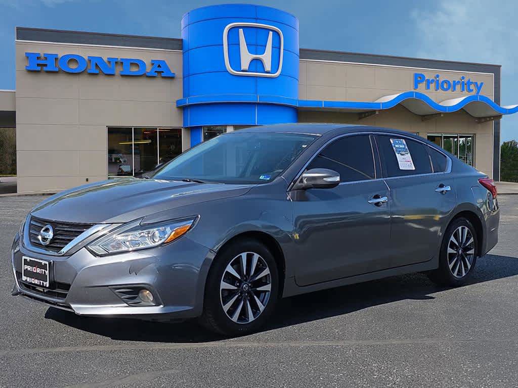 Used 2016 Nissan Altima 2.5 SV w/ Convenience Package