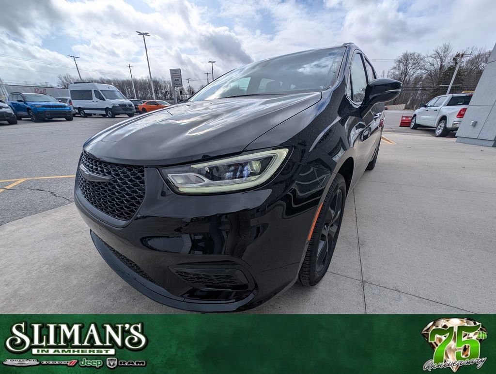 New 2026 Chrysler Pacifica Select image 7