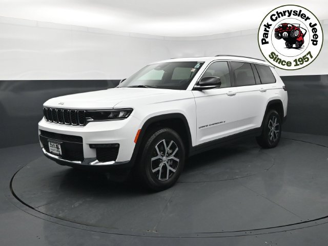 Used 2025 Jeep Grand Cherokee L Limited w/ Trailer Tow Package AWD/4WD image 2