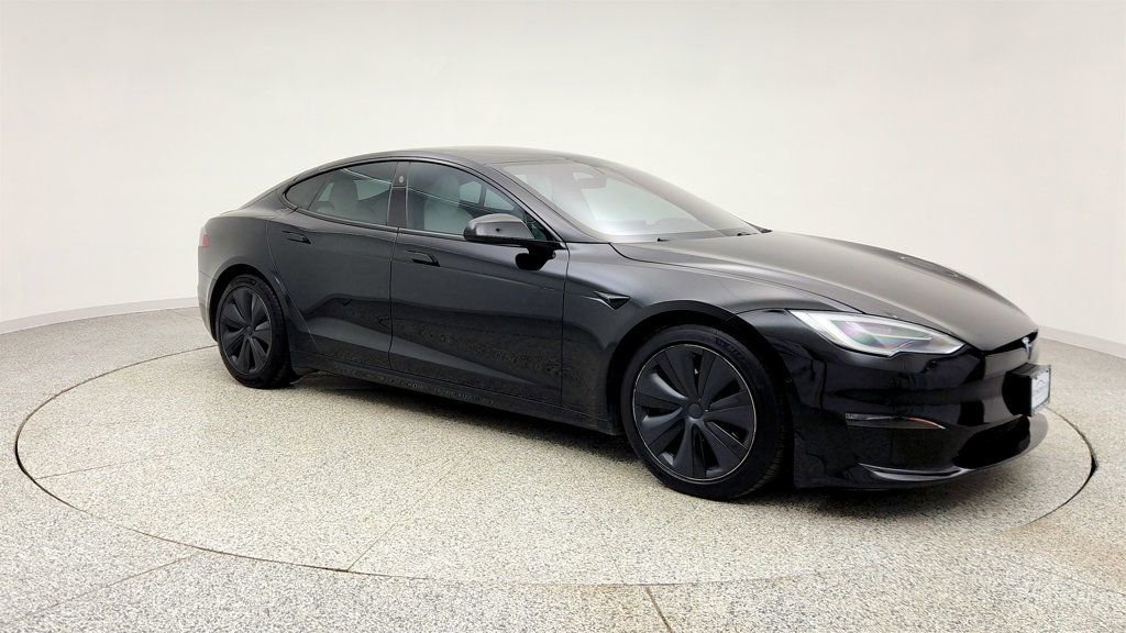 Used 2022 Tesla Model S Plaid image 3