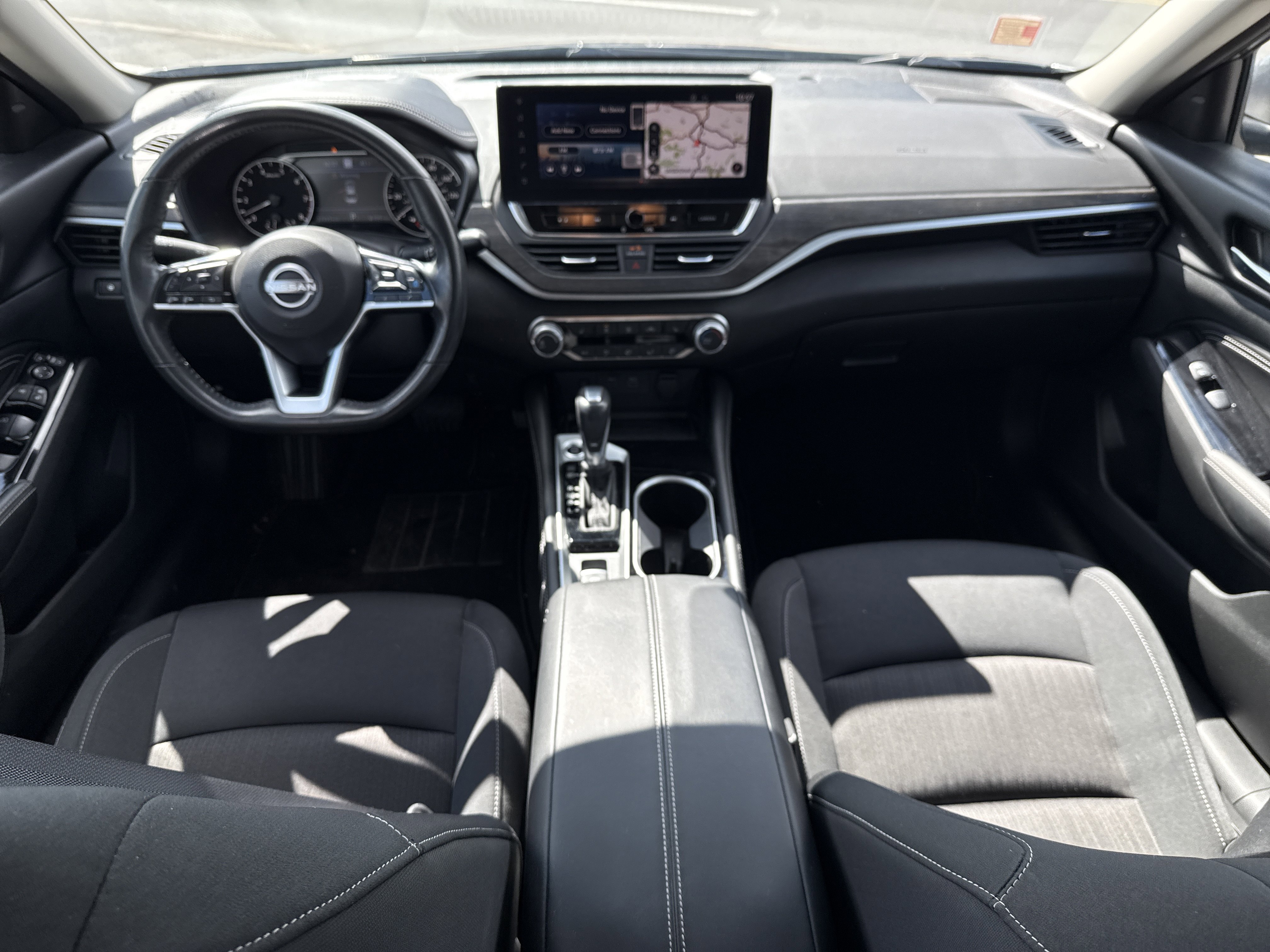 Used 2023 Nissan Altima 2.5 SV w/ SV Premium Package FWD image 14