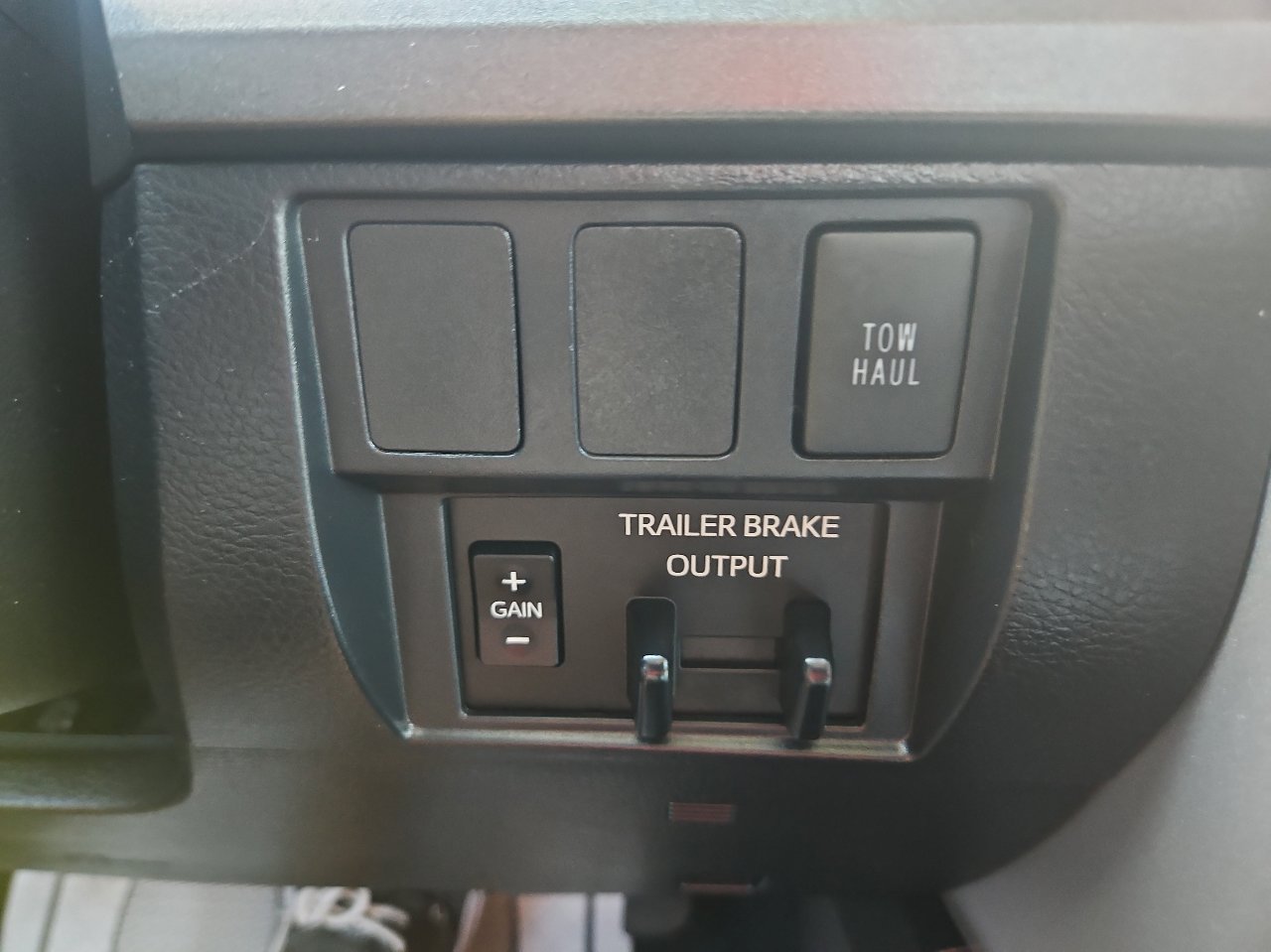 Used 2020 Toyota Tundra SR5 image 33