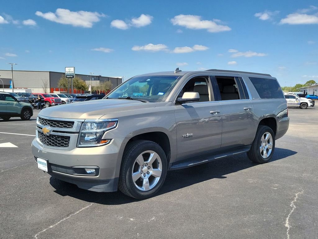 Used 2019 Chevrolet Suburban LT image 2
