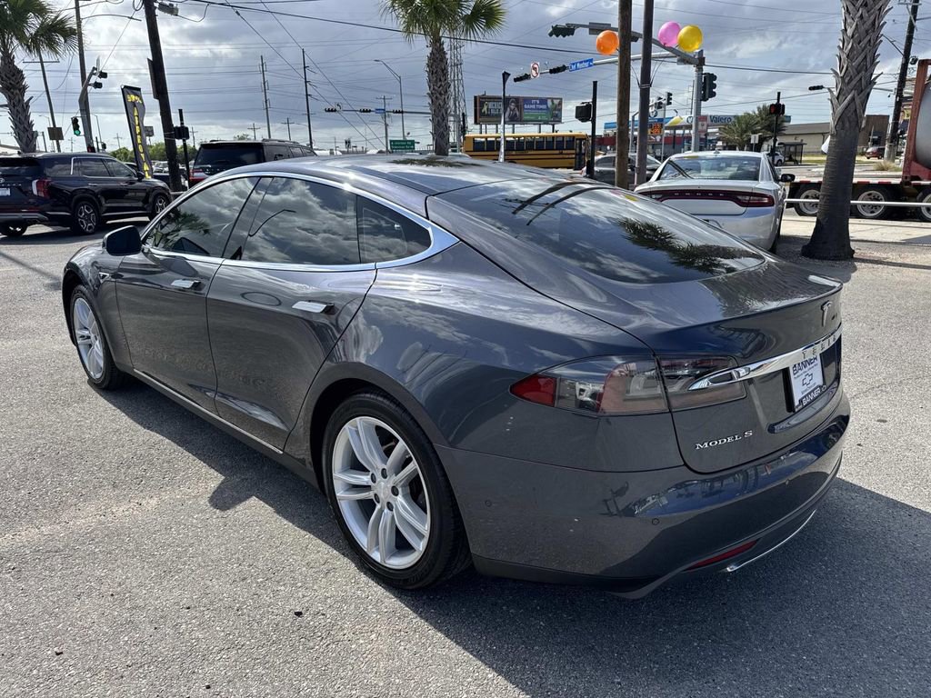 Used 2016 Tesla Model S 70D image 5