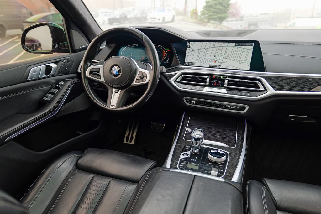 Used 2021 BMW X7 xDrive40i w/ M Sport Package AWD/4WD image 49