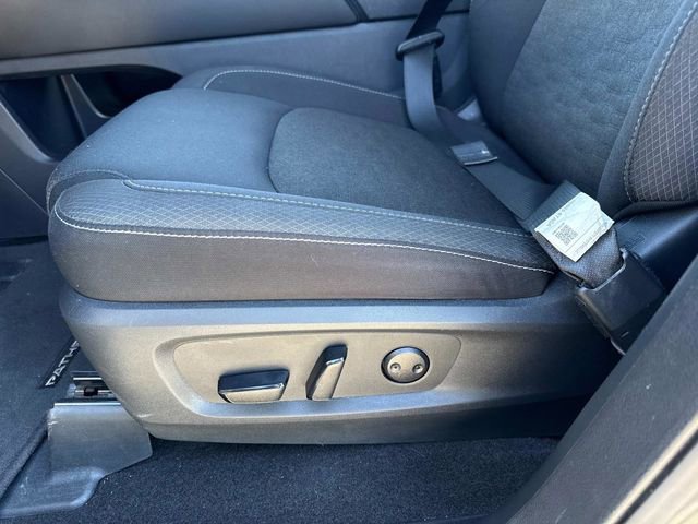 Used 2024 Nissan Pathfinder SV FWD image 23