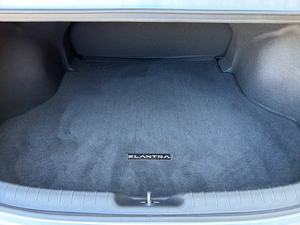 Used 2026 Hyundai Elantra Sport FWD image 30