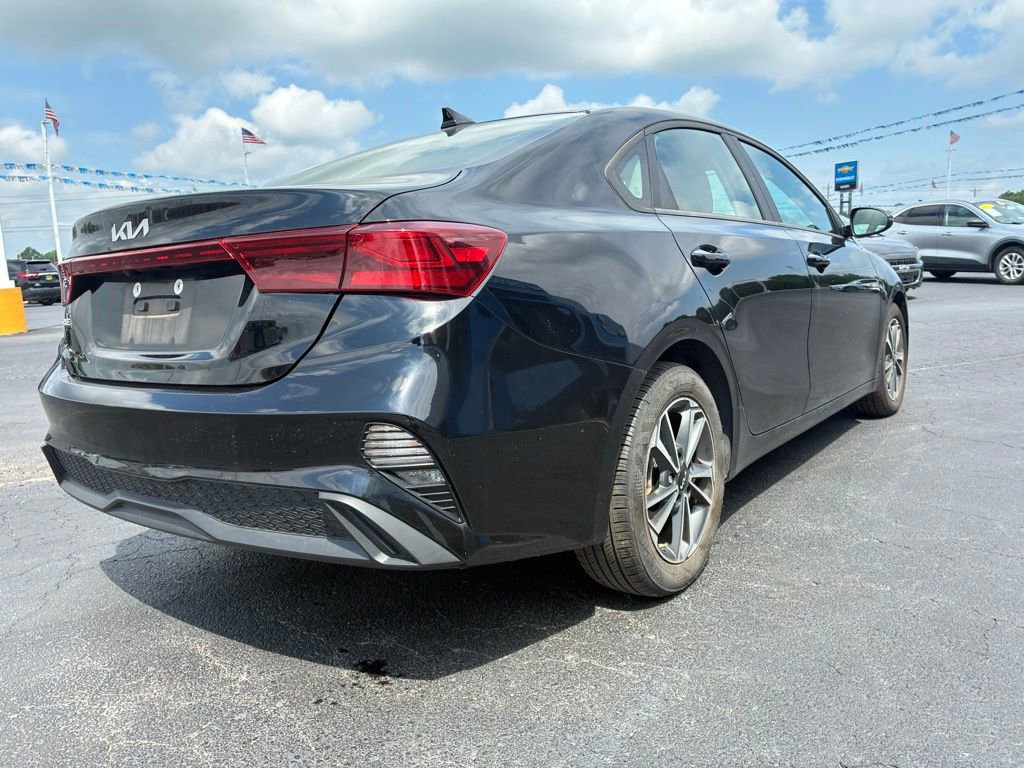 Used 2024 Kia Forte LXS w/ LXS Technology Package FWD image 6