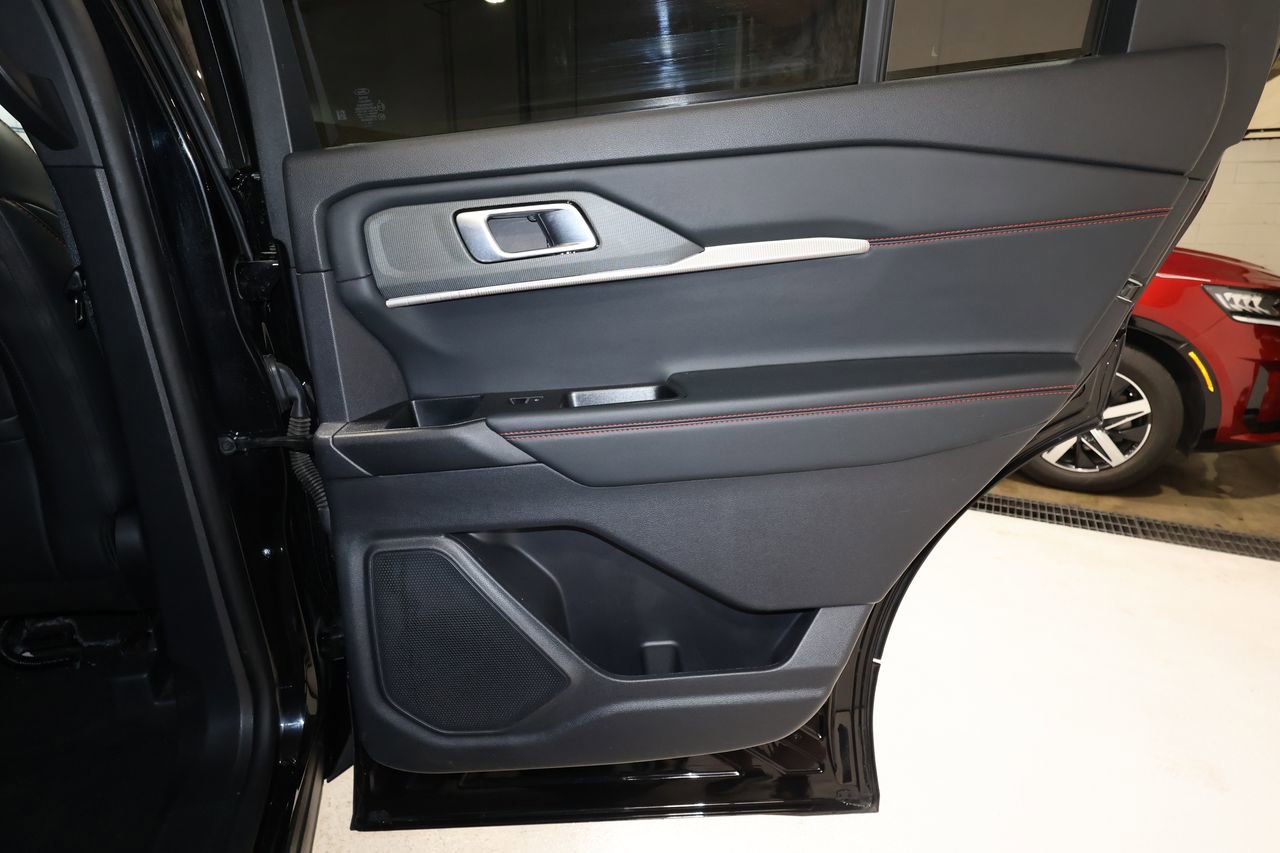 Used 2025 Ford Explorer ST-Line image 20