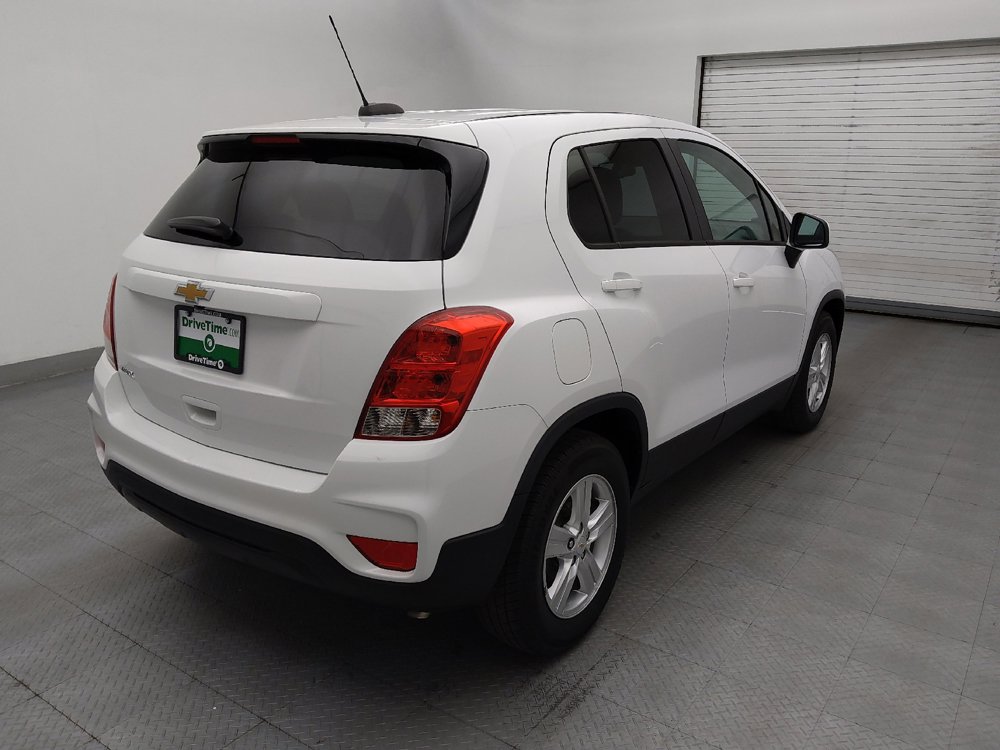 Used 2020 Chevrolet Trax LS w/ Tint and Cruise Package FWD image 9