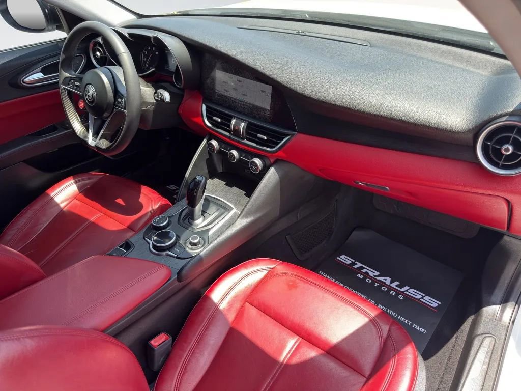 Used 2019 Alfa Romeo Giulia RWD image 20