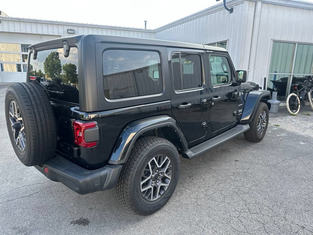 Used 2024 Jeep Wrangler Unlimited Sahara w/ Safety Group AWD/4WD image 3
