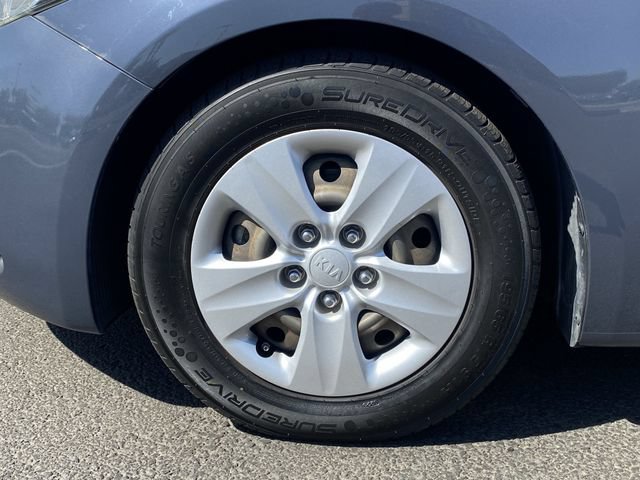 Used 2016 Kia Forte LX FWD image 8