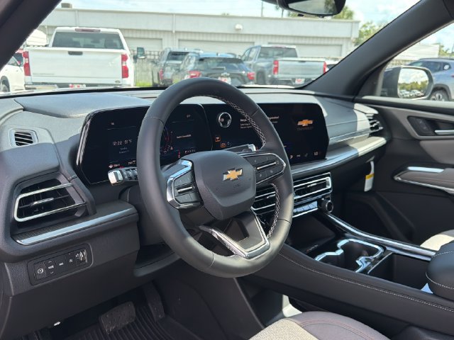 New 2027 Chevrolet Traverse LT w/ Sun and Wheel Package AWD/4WD image 28