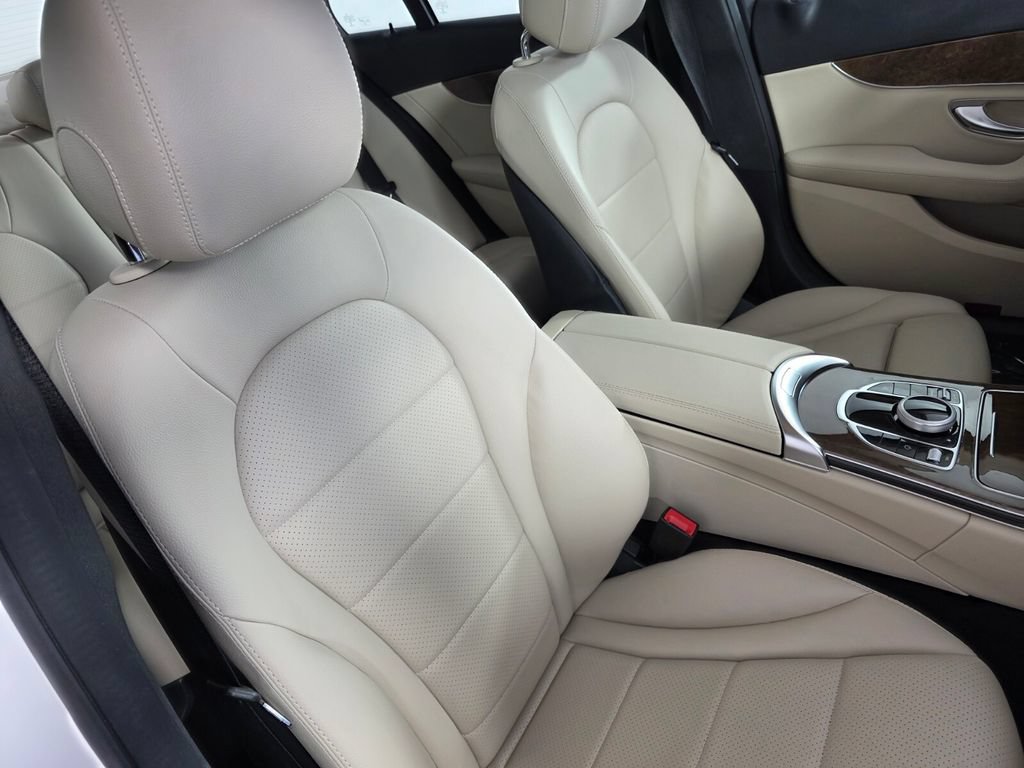 Used 2017 Mercedes-Benz C 300 Sedan image 30