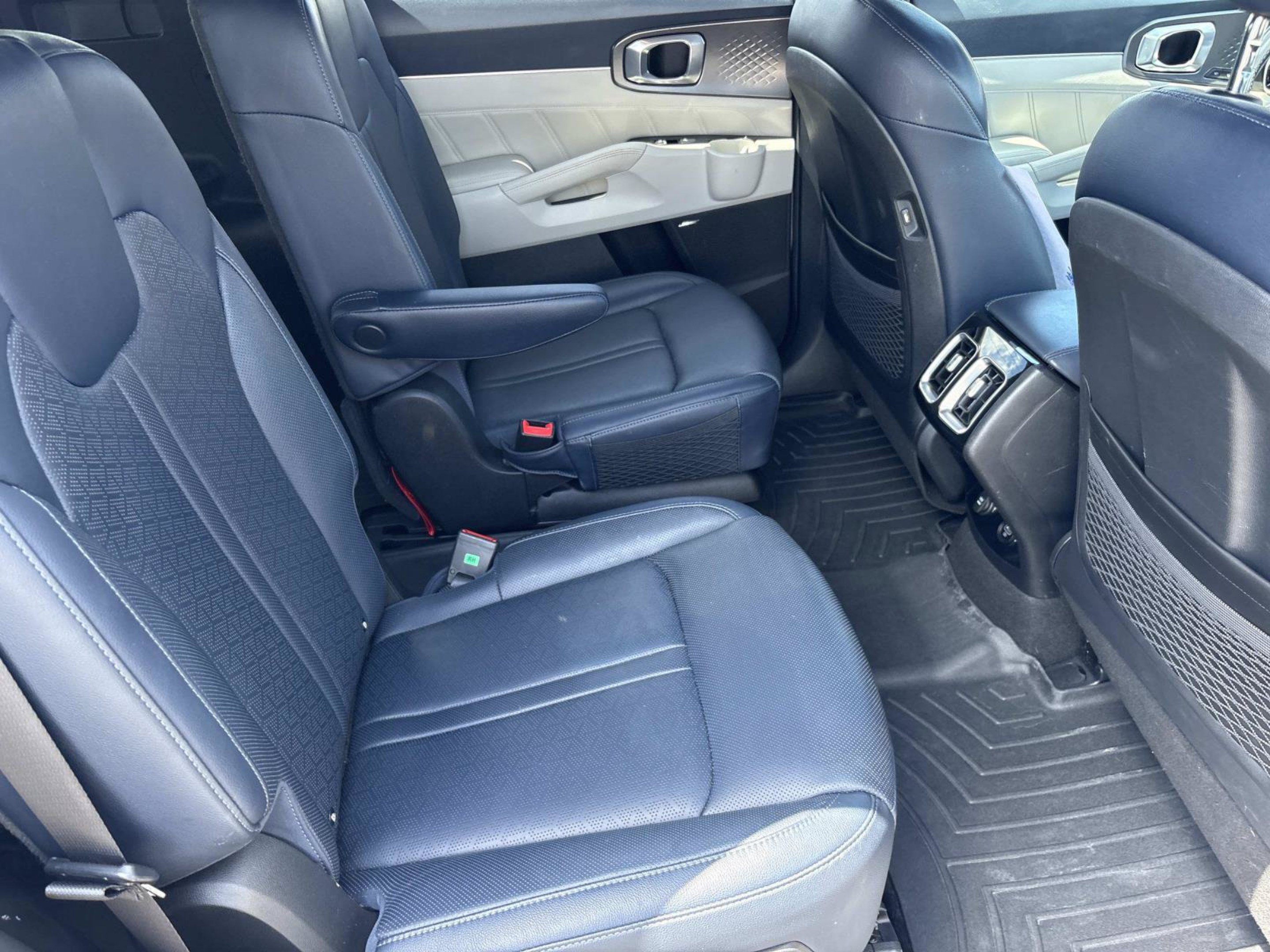 Used 2022 Kia Sorento SX Prestige AWD/4WD image 18