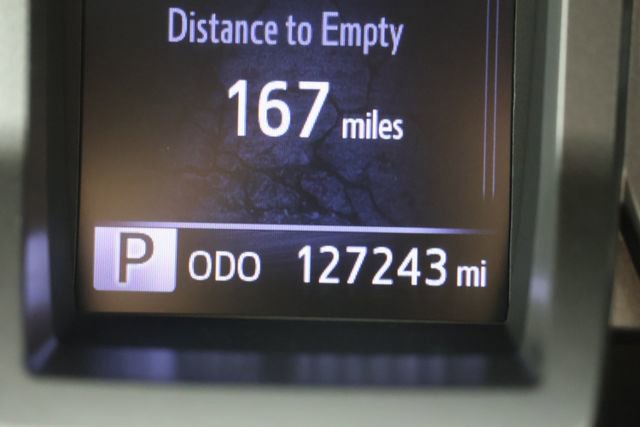 Used 2017 Toyota Tacoma Limited w/ Tow Package AWD/4WD image 13