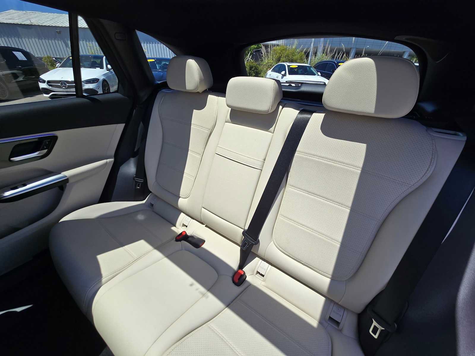 Used 2026 Mercedes-Benz GLC 300 image 18
