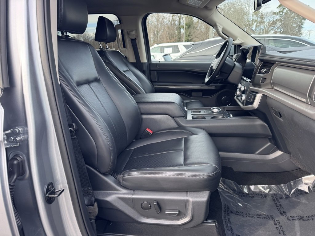 Used 2024 Ford Expedition Max XLT image 25