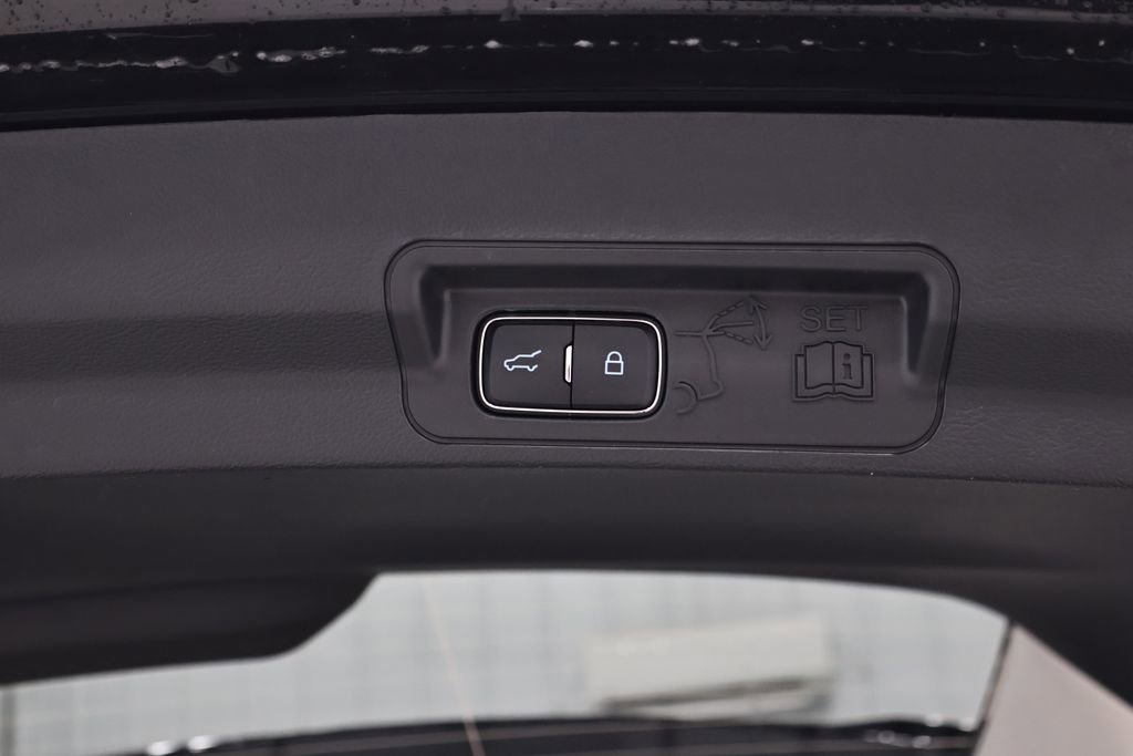 New 2026 Ford Explorer Platinum image 42