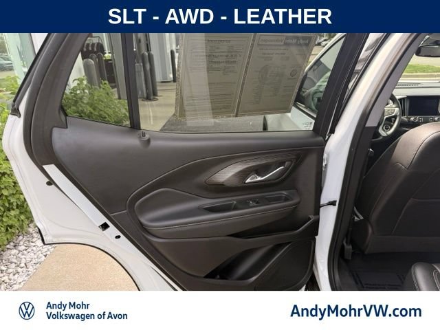 Used 2024 GMC Terrain SLT AWD/4WD image 21