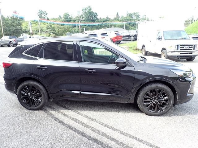 Used 2023 Ford Escape ST-Line Elite AWD/4WD image 9