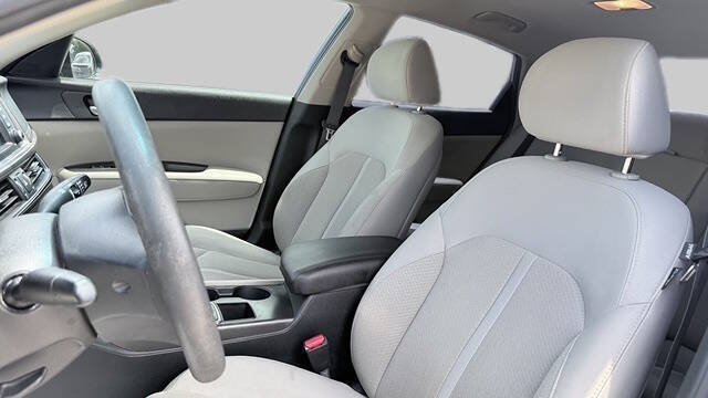 Used 2017 Kia Optima LX w/ Convenience Package FWD image 13
