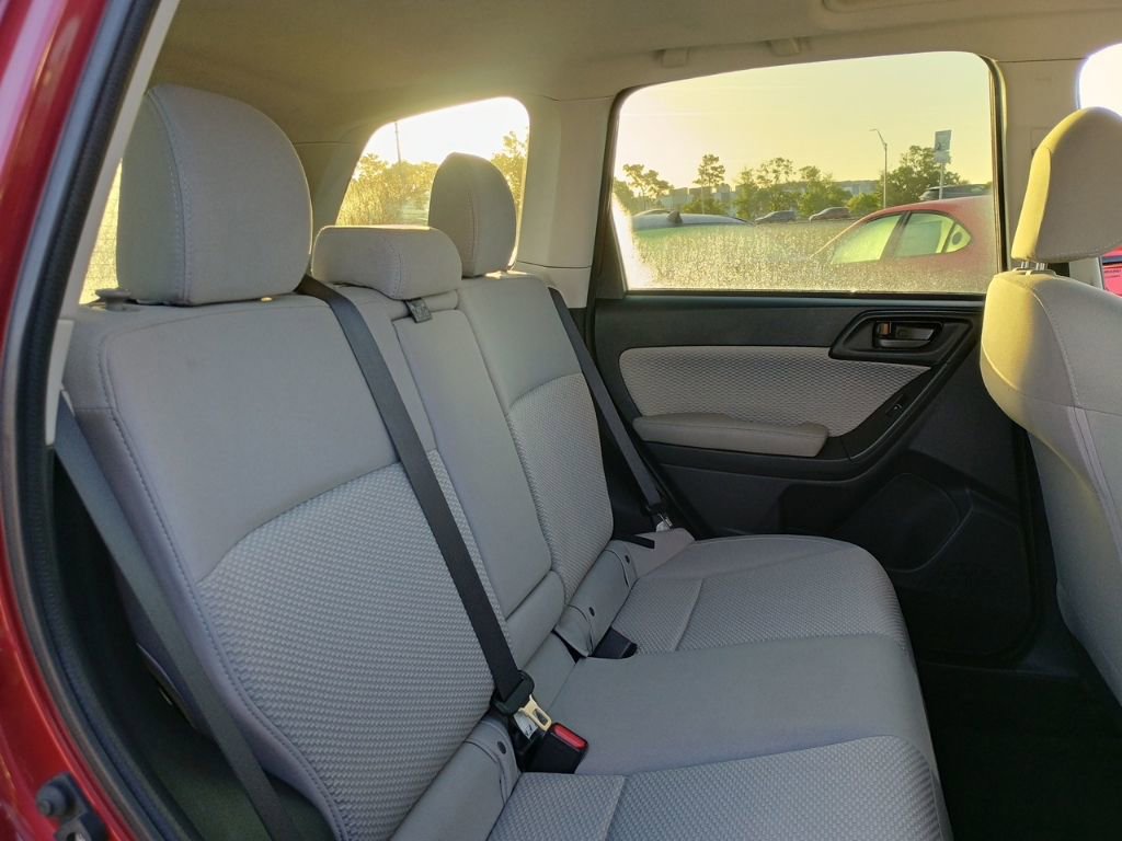 Used 2018 Subaru Forester 2.5i Premium w/ All-Weather Package image 21