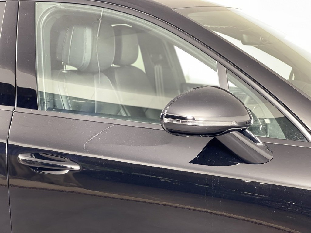 Certified 2025 Porsche Macan image 17