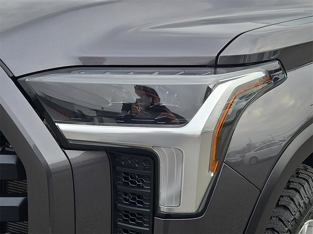 Used 2022 Toyota Tundra SR5 image 9