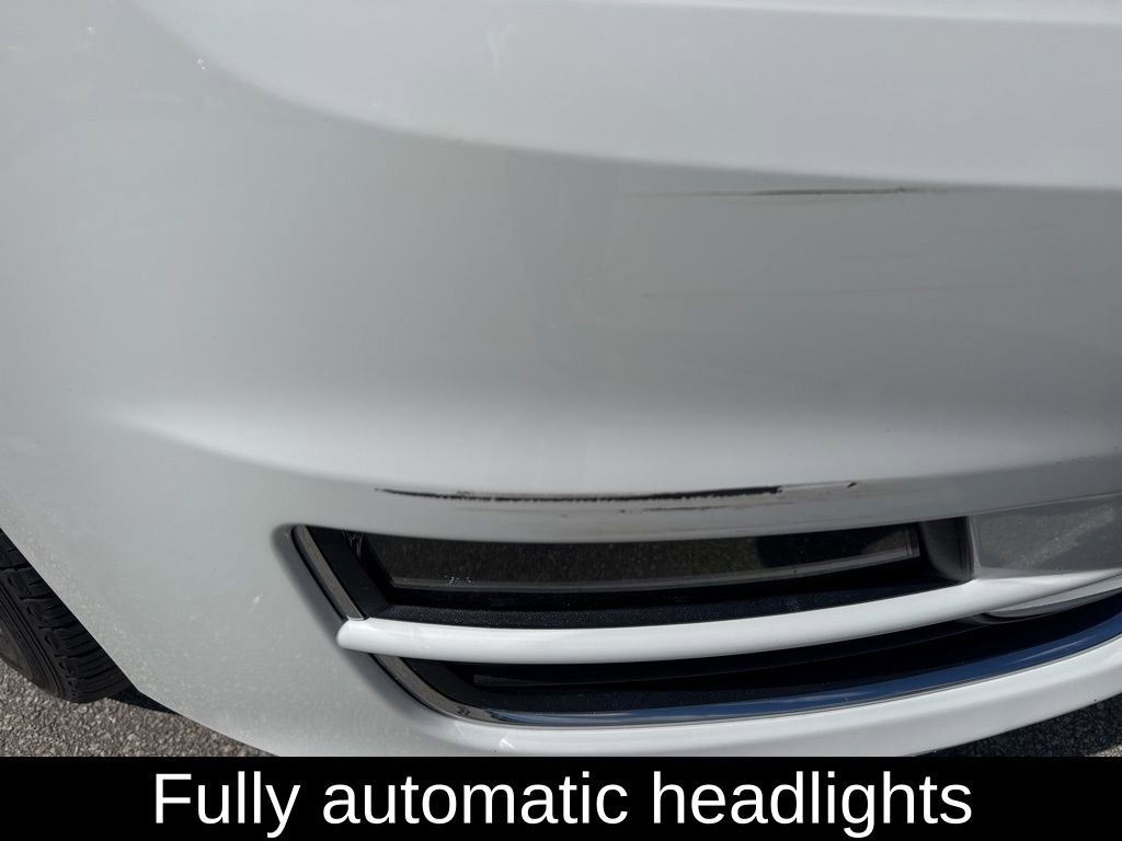 Used 2016 Volkswagen Golf SE image 14