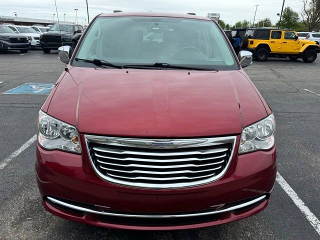 Used 2015 Chrysler Town & Country Touring-L w/ Driver Convenience Group FWD image 2