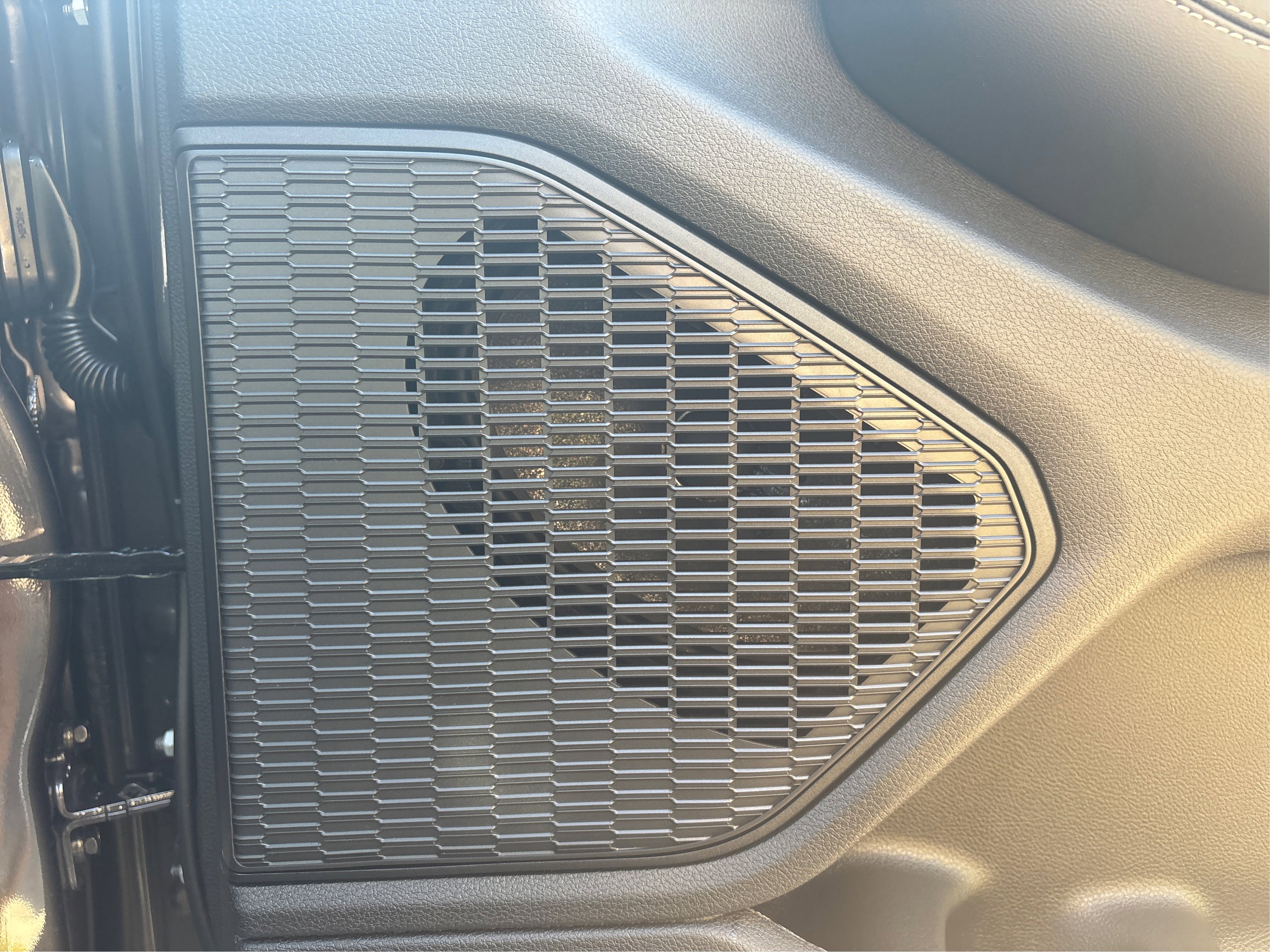 New 2025 Jeep Grand Cherokee Limited w/ Black Appearance Package image 46