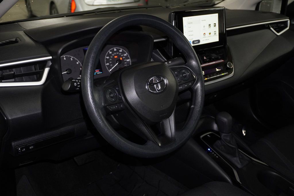 Certified 2025 Toyota Corolla LE image 8