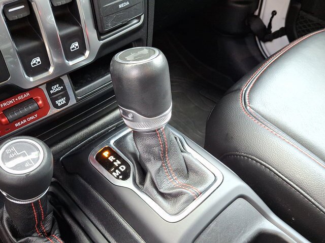 Used 2021 Jeep Wrangler Rubicon AWD/4WD image 2