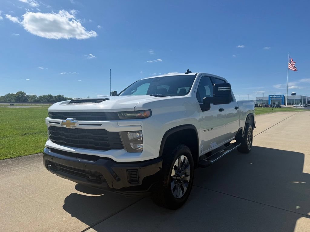 Used 2025 Chevrolet Silverado 2500 Custom w/ Custom Value Package RWD image 11