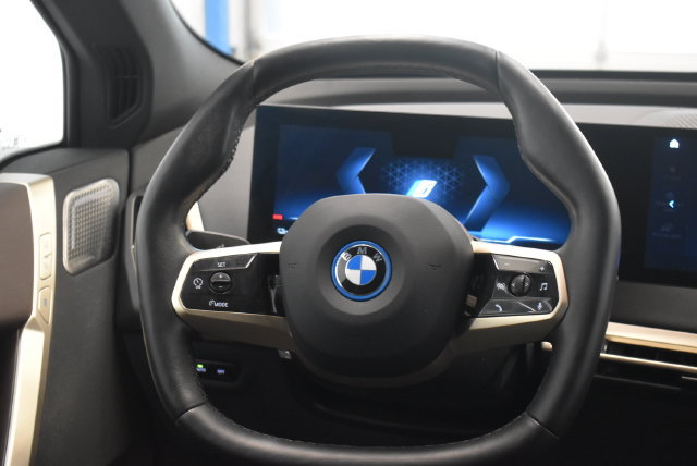 Used 2023 BMW iX M60 w/ Executive Package AWD/4WD image 24