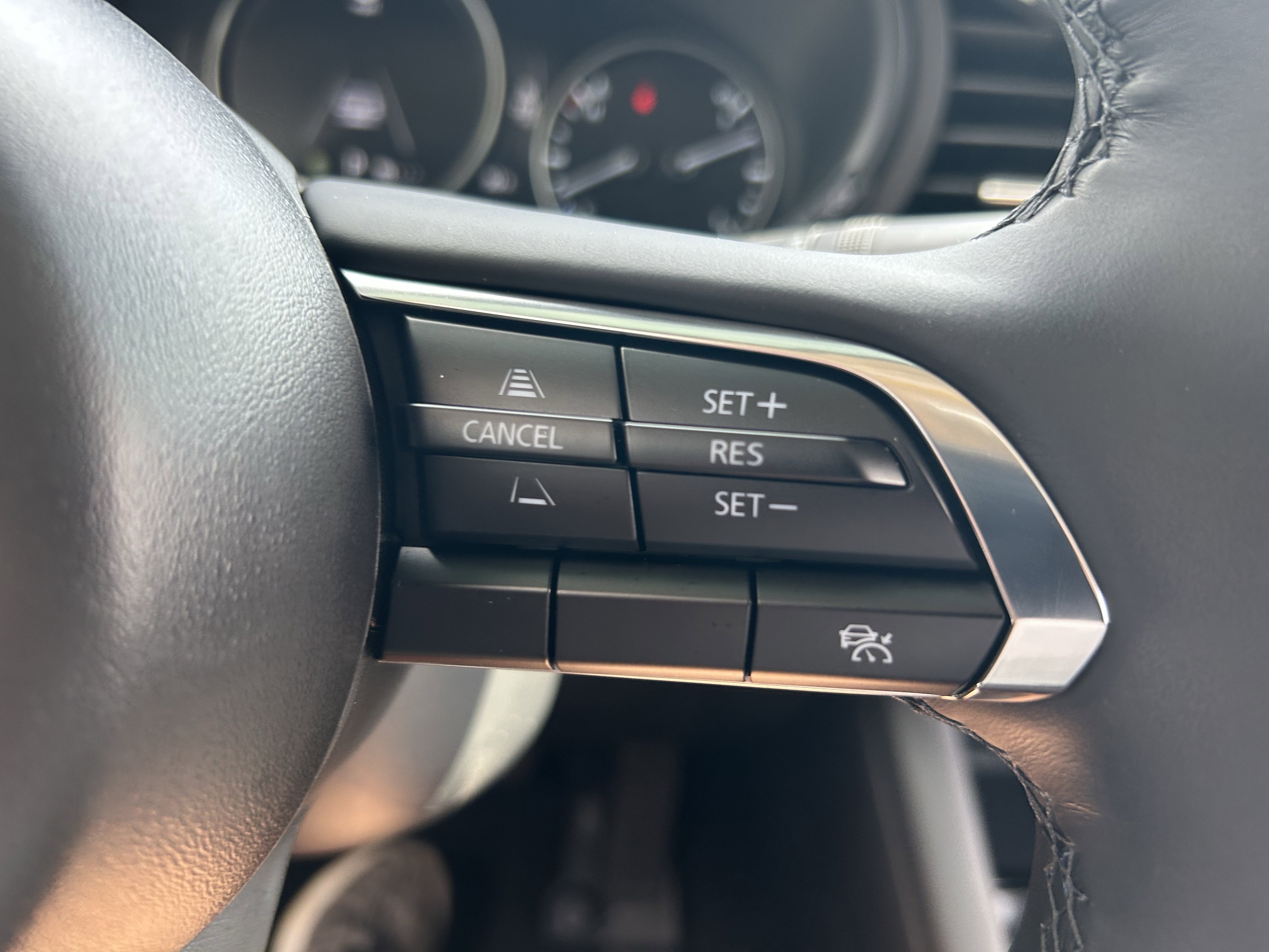 Used 2025 MAZDA MAZDA3 s image 18