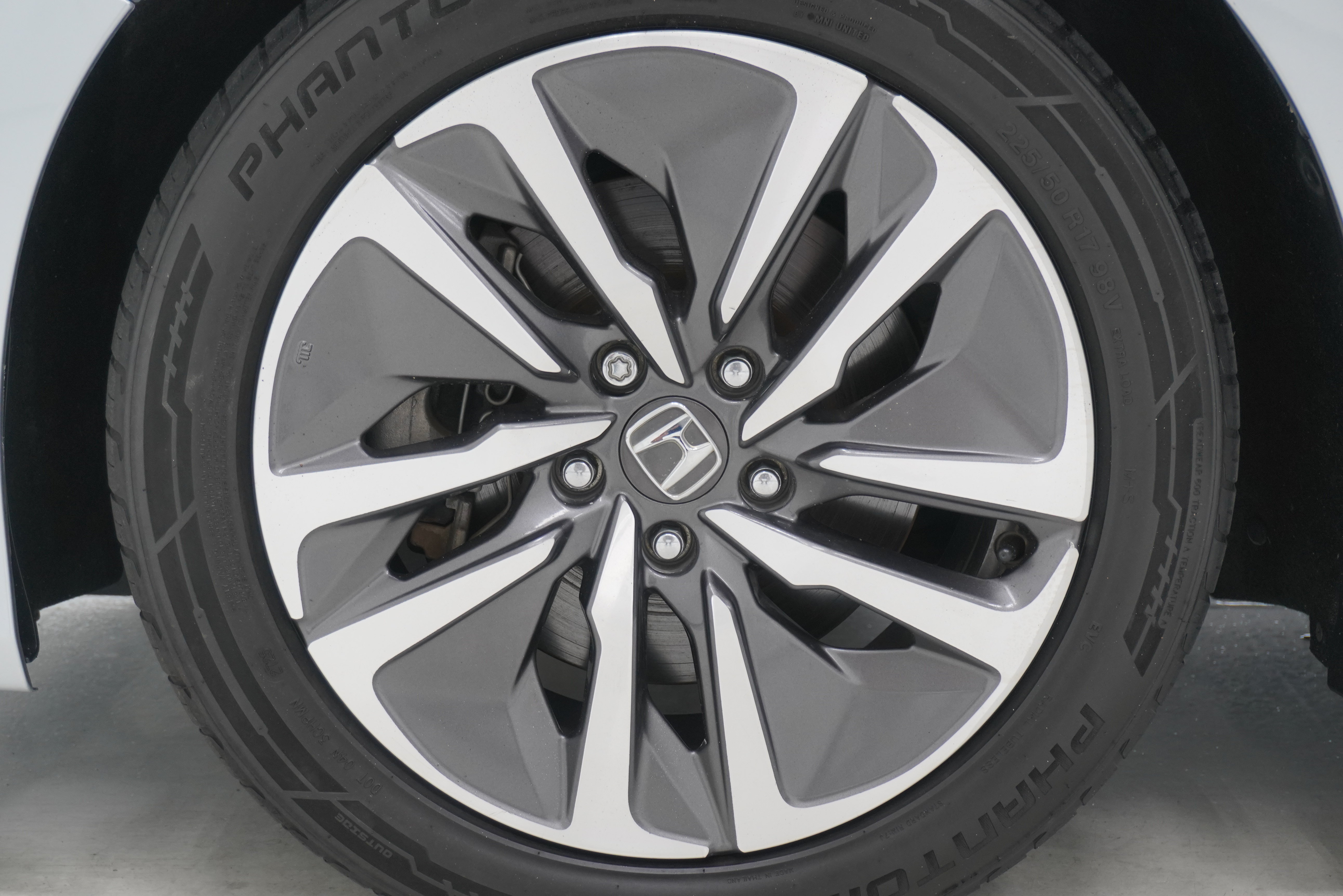 Used 2019 Honda Accord Hybrid image 24