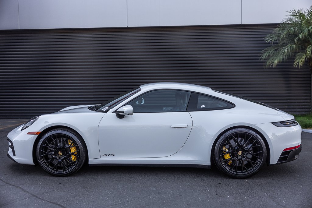 Certified 2024 Porsche 911 Carrera GTS RWD image 2