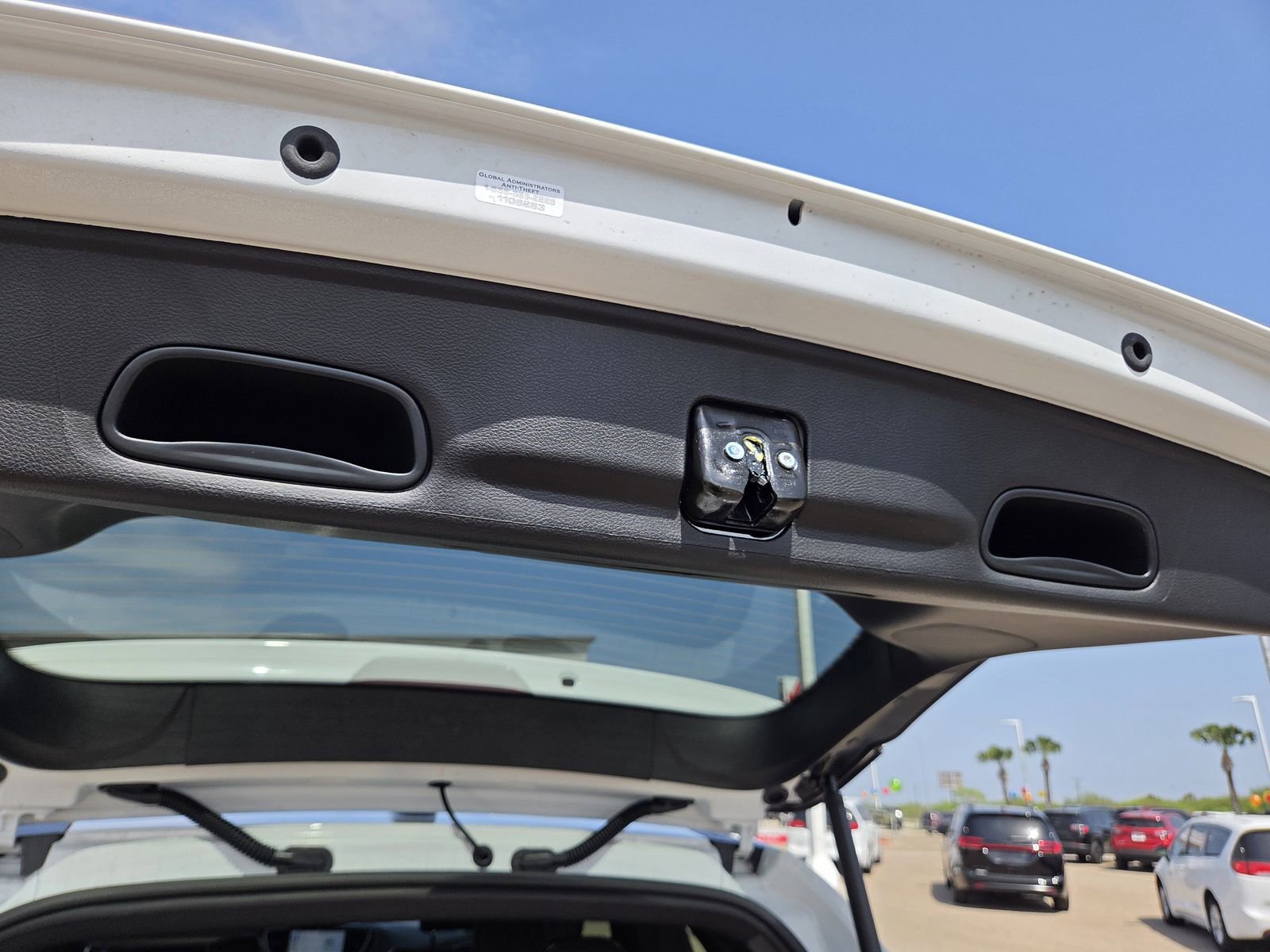 New 2026 Chrysler Pacifica Select FWD image 26