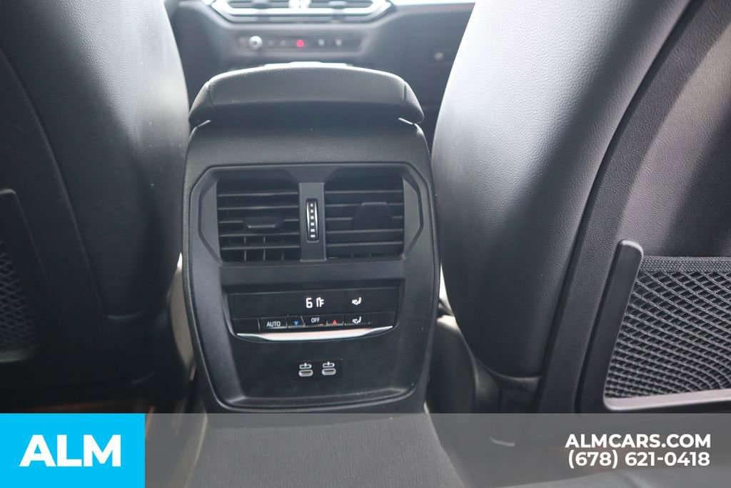 Used 2023 BMW 330i Sedan w/ Premium Package image 24