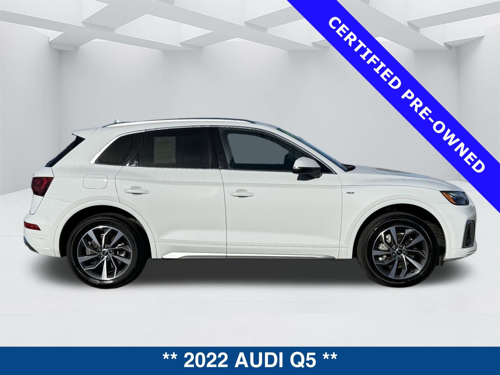 Used 2022 Audi Q5 2.0T Premium Plus image 3