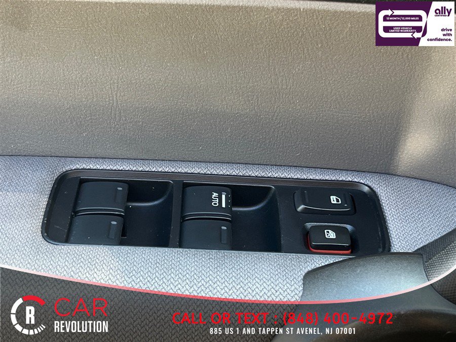 Used 2011 Honda CR-V SE image 18