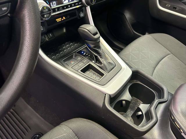 Certified 2021 Toyota RAV4 XLE w/ Convenience Package FWD image 20