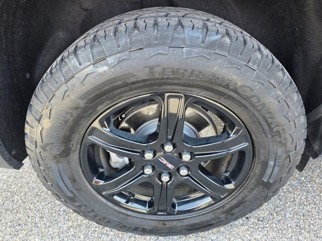 Used 2023 GMC Acadia AT4 w/ Technology Package image 10