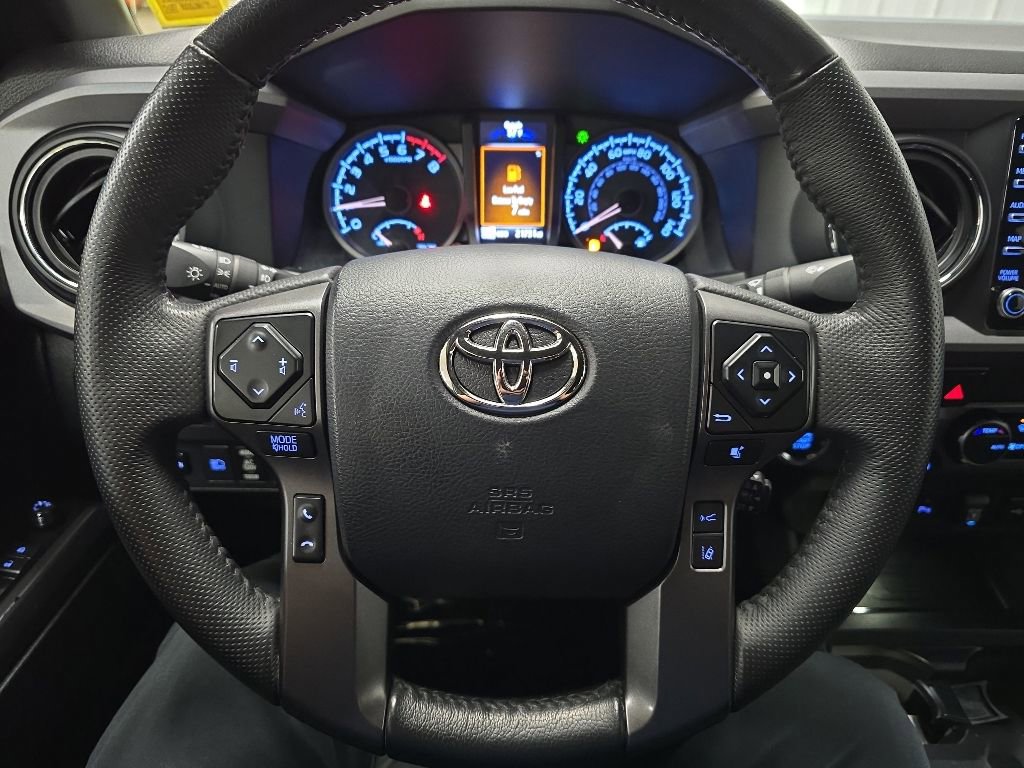 Used 2023 Toyota Tacoma TRD Off-Road w/ Technology Package AWD/4WD image 19