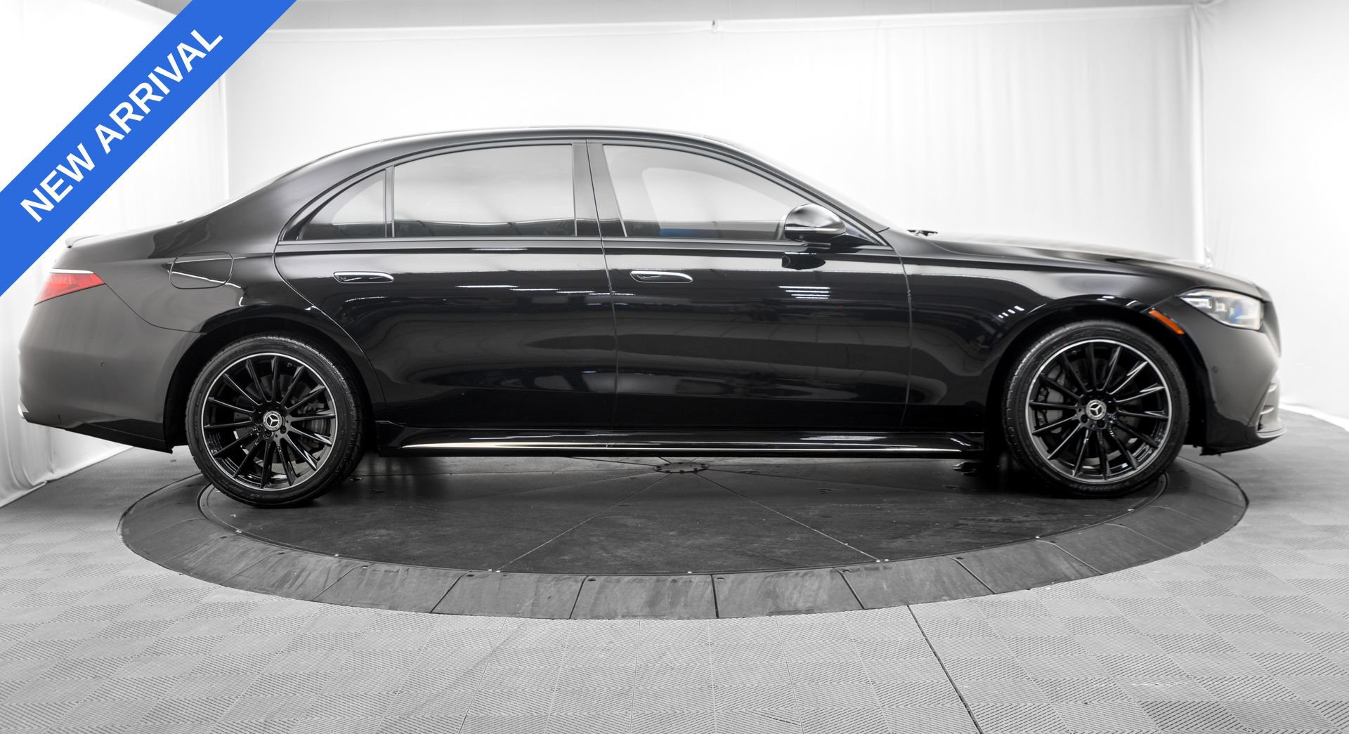 Used 2023 Mercedes-Benz S 500 4MATIC image 8