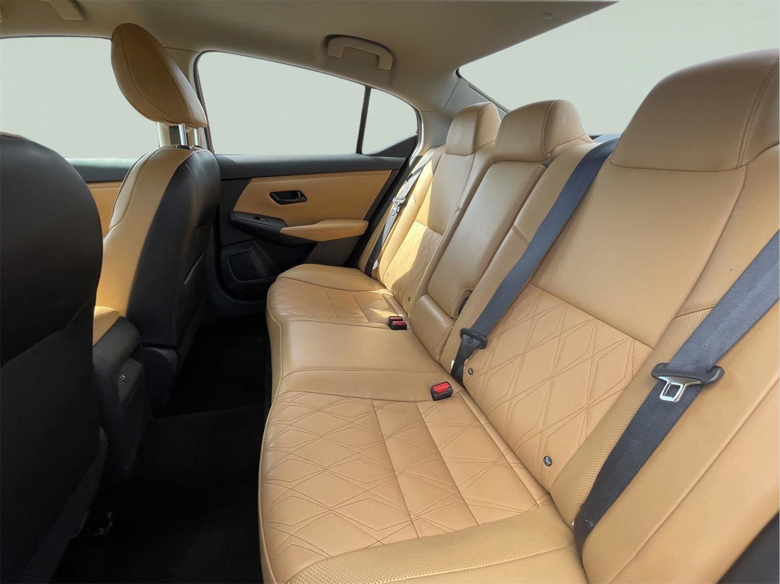 Used 2024 Nissan Sentra SV w/ SV Premium Package image 14